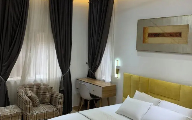 Signature apartments