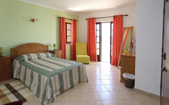 2 Br Condo Near Beach Sleeps 5 - Ava 1125