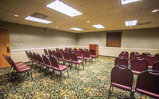 FairBridge Hotel & Conference Center Somerset