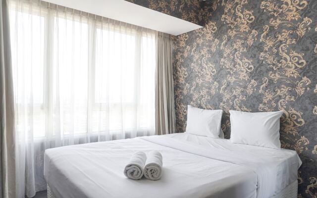 Good And Homey 2Br At Nifarro Park Apartment