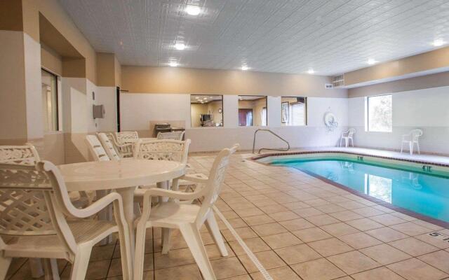 Comfort Inn & Suites St. Louis - O'Fallon