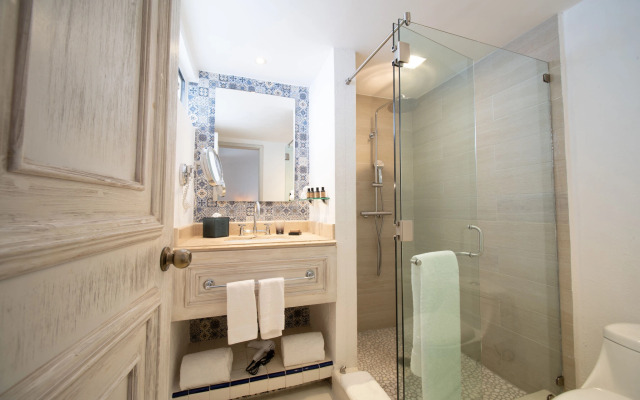 Mar del Cabo By Velas Resorts