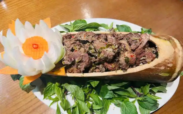 Vigolando Van Ho Resort – Meal – Van Ho