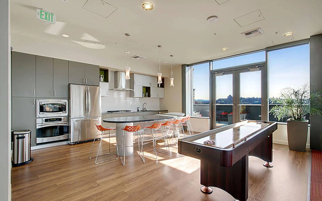 Ferris Wheel Waterfront Apartments By Barsala