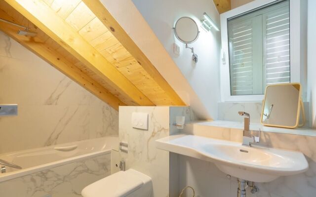 Hedera Estate, Hedera A55