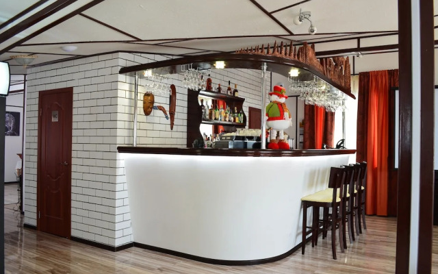 Загородный отель «Лесное озеро»