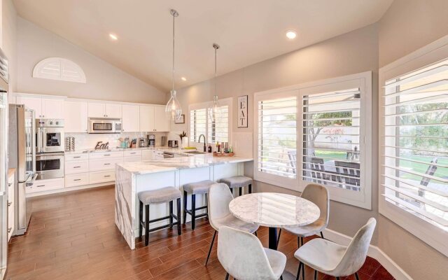 Sunny Scottsdale Home: Heated Pool & Patio