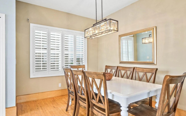 Tuscan Sun by Teeming Vacation Rentals