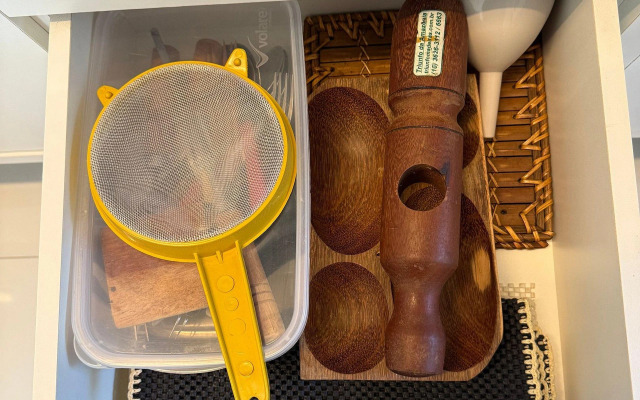 Apto completo e confortável com roupa de cama nas Toninhas  Condomínio Lumière