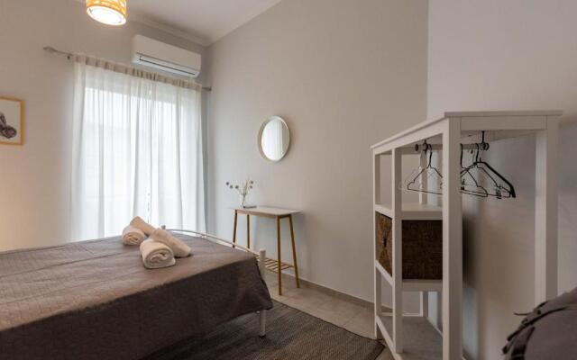Avra Apartment