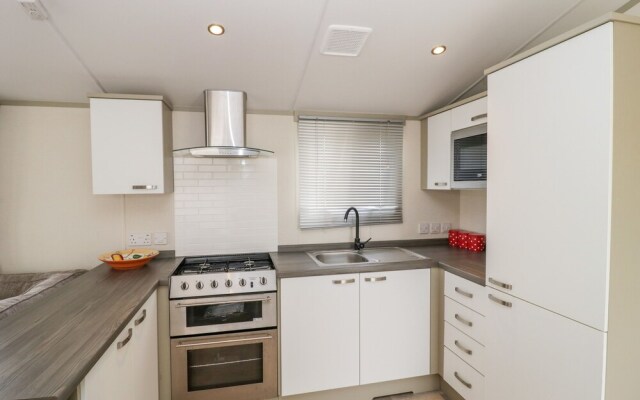 18D Shorefield Country Park