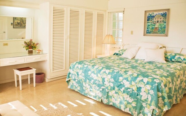 Seagrapes 5br by Jamaican Treasures