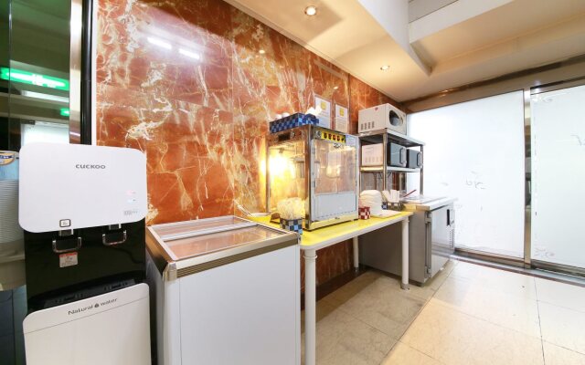 Goodstay Diamond Hotel
