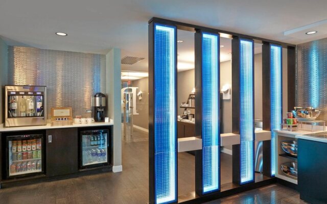 Renaissance Edmonton Airport Hotel