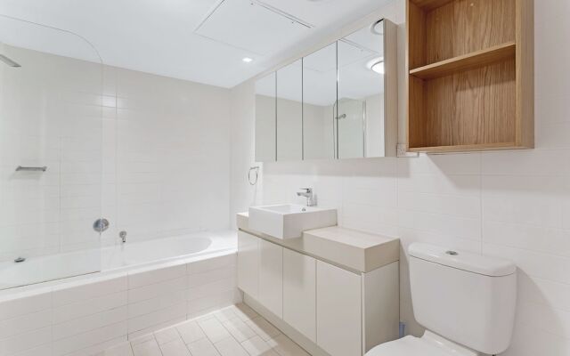 Cote D'Azur, Unit 40/61 Donald Street