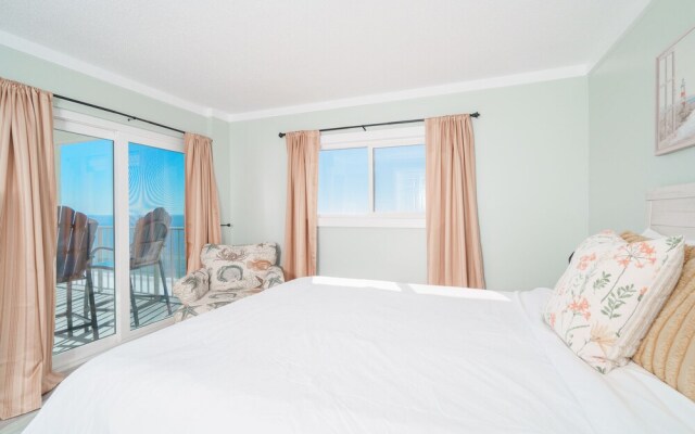 Sea La Vie Oceanfront Condo With Balcony