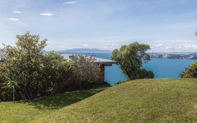 Seaview Sojourn - Waiheke Escapes