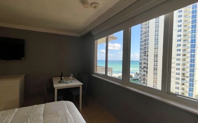 Areia Azul Aparts Miami
