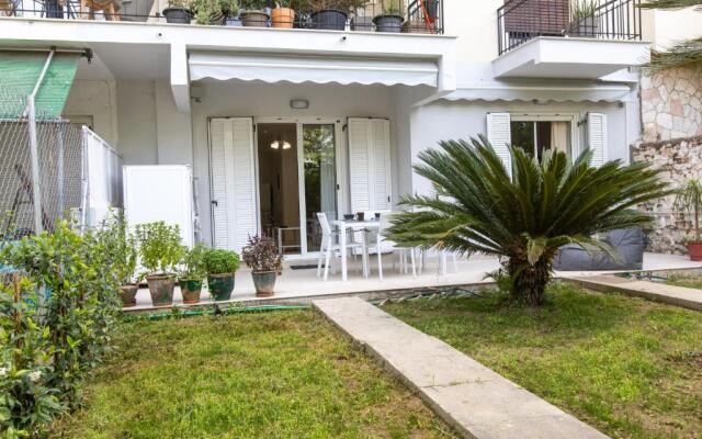 Secret Garden Apartment