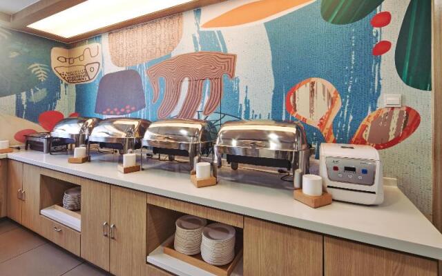 Hanting Hotel(Train Station Xinhualian Plaza）