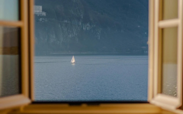 Easy Welcome Aglaia Luxury Lake View Apartment