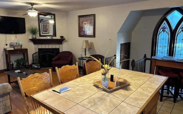 Spacious 3BR Stay Pet Friendly + Wi-fi