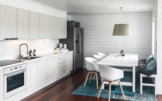Stunning Home in Lindesnes With 4 Bedrooms and Sauna