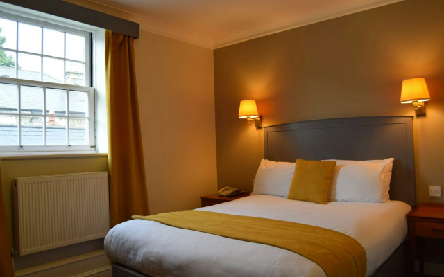 Arnos Manor Hotel