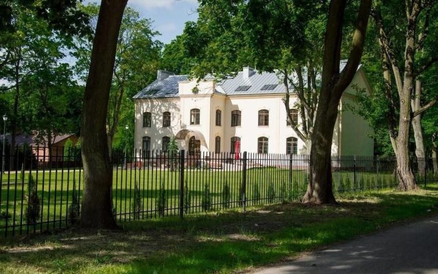 Modlin Palace