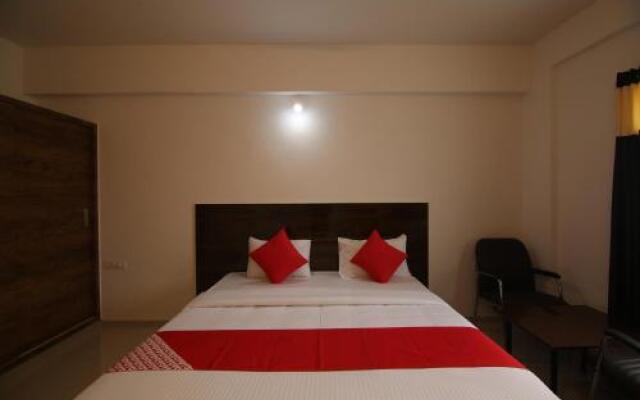 OYO 28285 Maruthi- Luxury Rooms