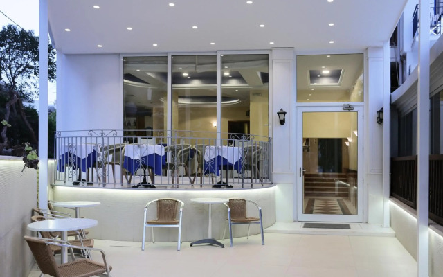 Aktaion Hotel