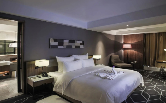 The Lotus Hotel Chongqing