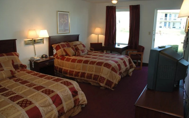 A Summerhouse Inn - фото 4