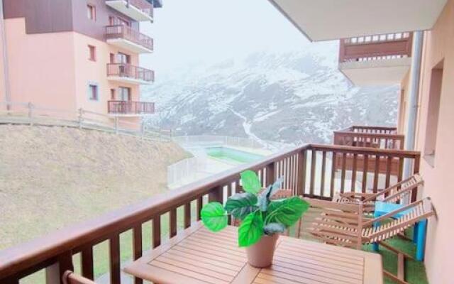 Superbe T2, à 100 mètres des pistes, piscine d'été