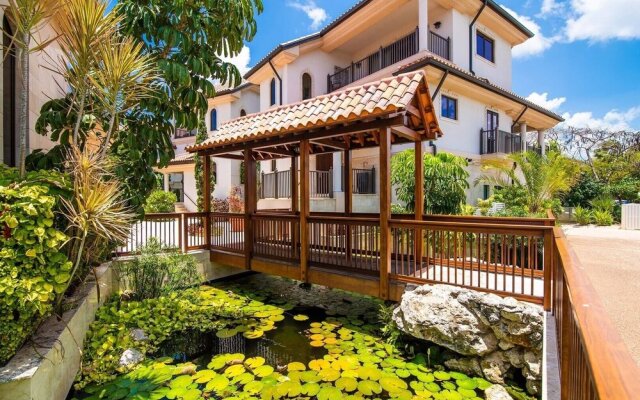 Casa Luna 16 by Grand Cayman Villas & Condos