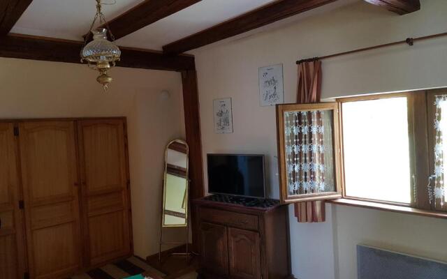 La Maison Jaune
