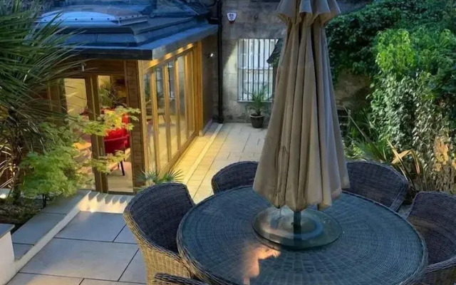 Wall Street Journal Featured 3bed/3bath Apartment