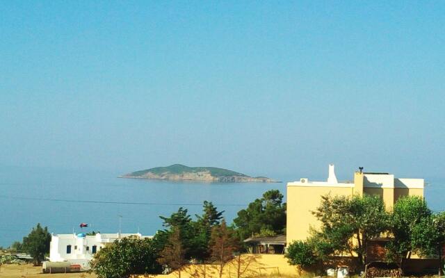 Luxury Family Apartment - Pool, Seaview, 200m Beach