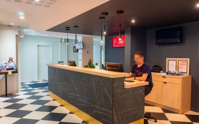 ibis Lyon Est Bron