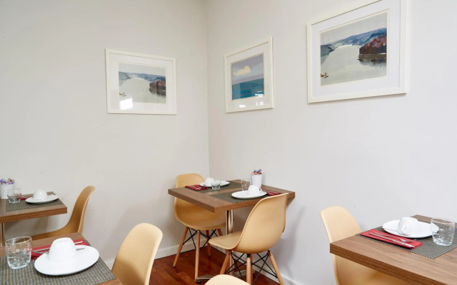 Porto Domus Hotel