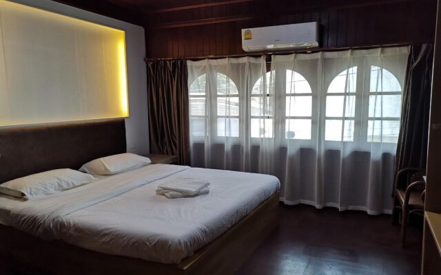 OYO 822 Thai Sabai Hotel