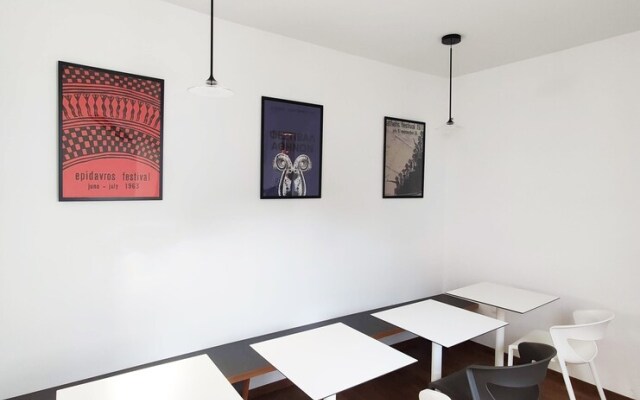 Tric Trac Hostel