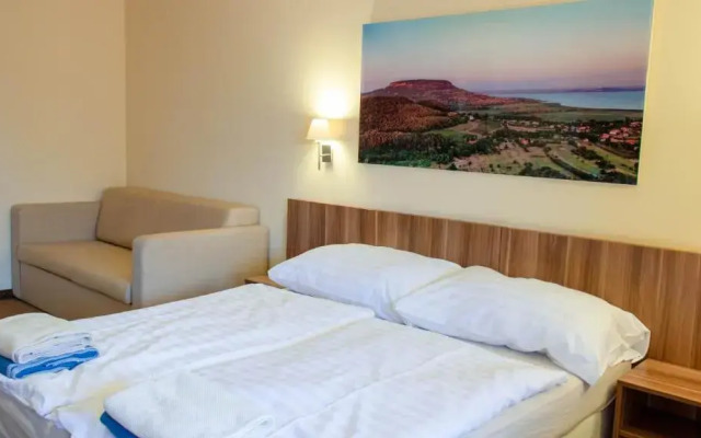 Balaton Colors Beach Hotel