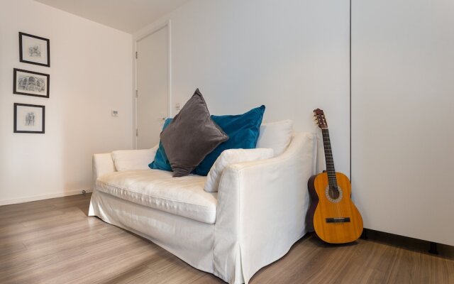 3 Bedroom Apartment Near King George's Park