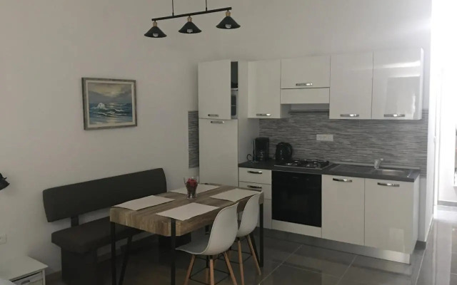Studio apartman Dado