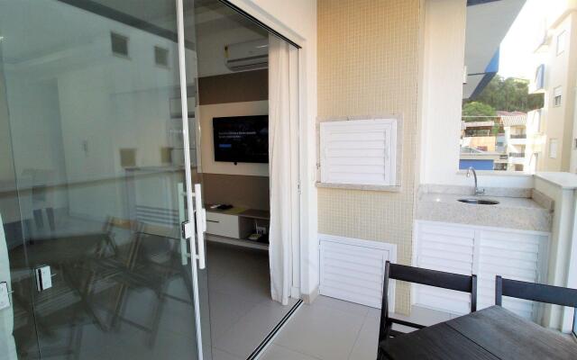 1071 - Apartamento com 2 Suítes na Praia de Bombinhas,