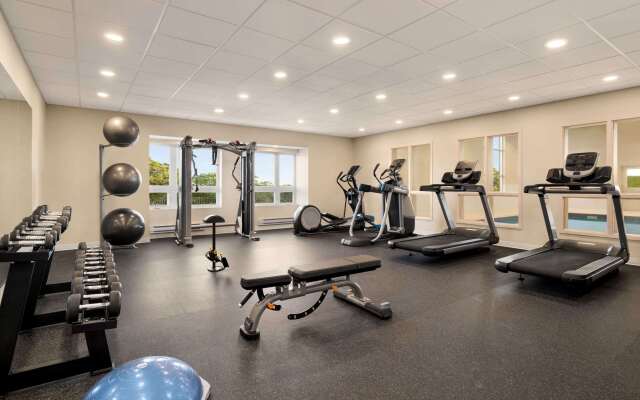 Microtel Inn & Suites by Wyndham Aurora