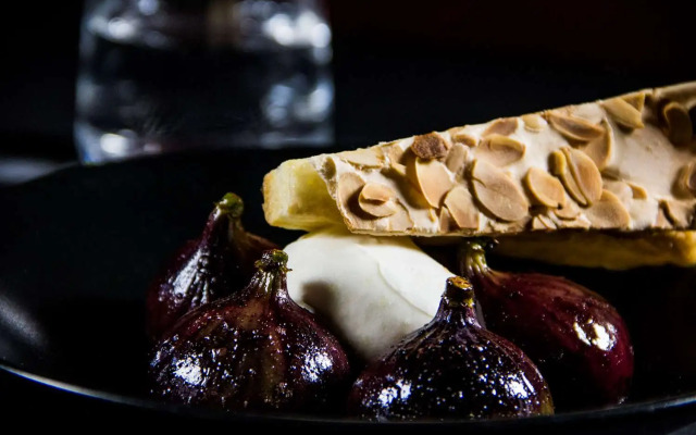 Le Canard Sur Le Toit