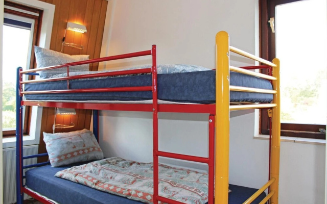 Nice Home in Nieuwvliet-bad With 3 Bedrooms and Wifi