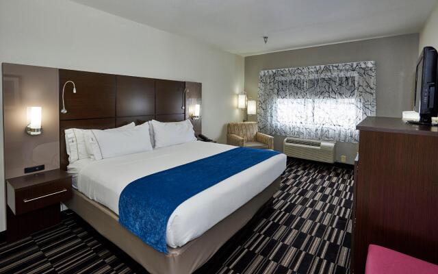 Holiday Inn Express & Suites Birmingham South - Pelham, an IHG Hotel